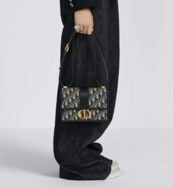 Picture of Dior Handbags _SKUfw239216553fw